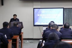 <strong>从本质、履本能机</strong>